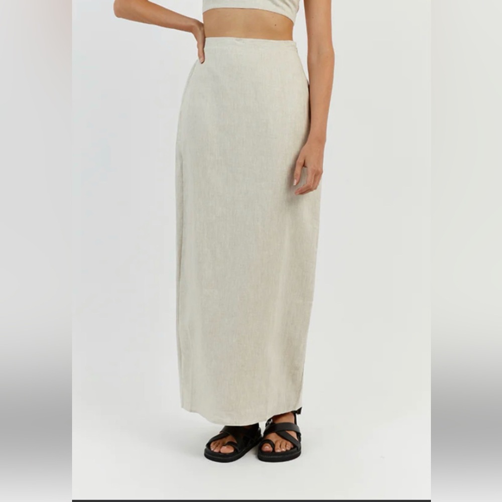 Dissh women’s linen skirt size 2